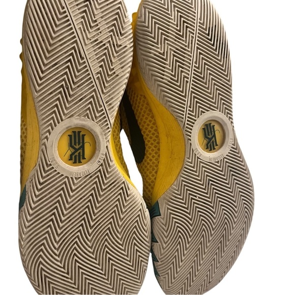 Nike Kyrie 1 Letterman Basketball Athletic Shoes Teal/Yellow Men’s Sz 13 - Picture 7 of 10